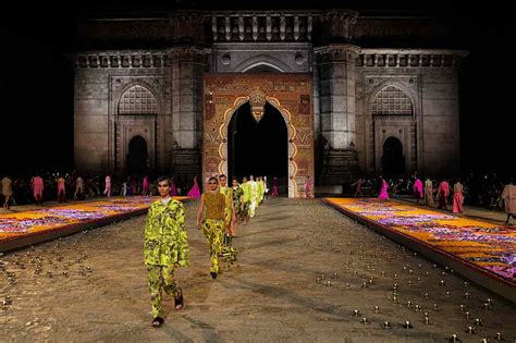 dior show gateway of india|Dior show in Mumbai pays homage to India's rich culture, colours .